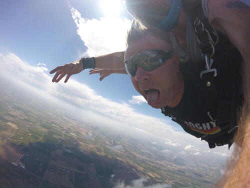 Sky Diving 